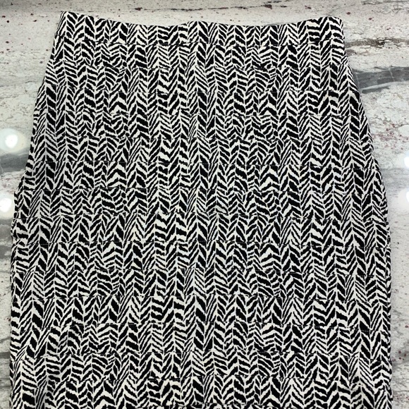 express print skirt - Picture 1 of 2